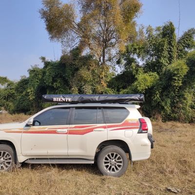 2m/2.5m Free Standing 270 Degree Car Awning With Aluminum Alloy Pole