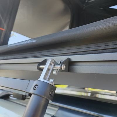 One Bedroom Convenient Z Rooftop Tent 210x131x120cm Opening Size